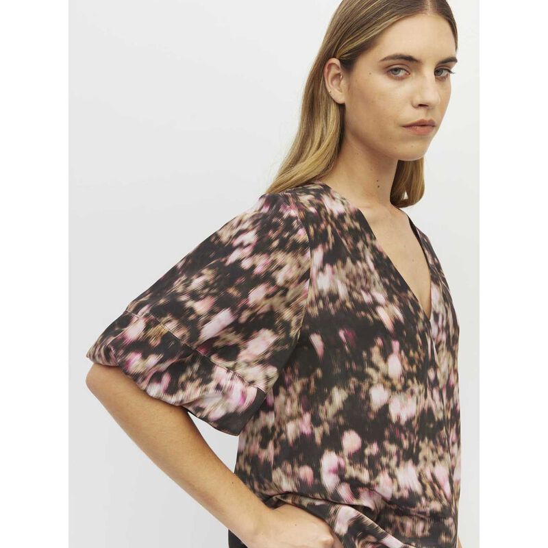 Juliette Hogan Parker Tee image number 2